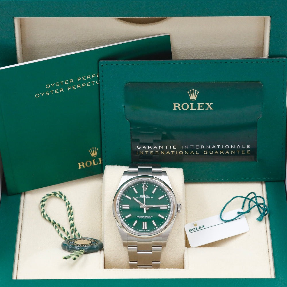 Rolex Oyster Perpetual 41 Green 124300 Year: 2024